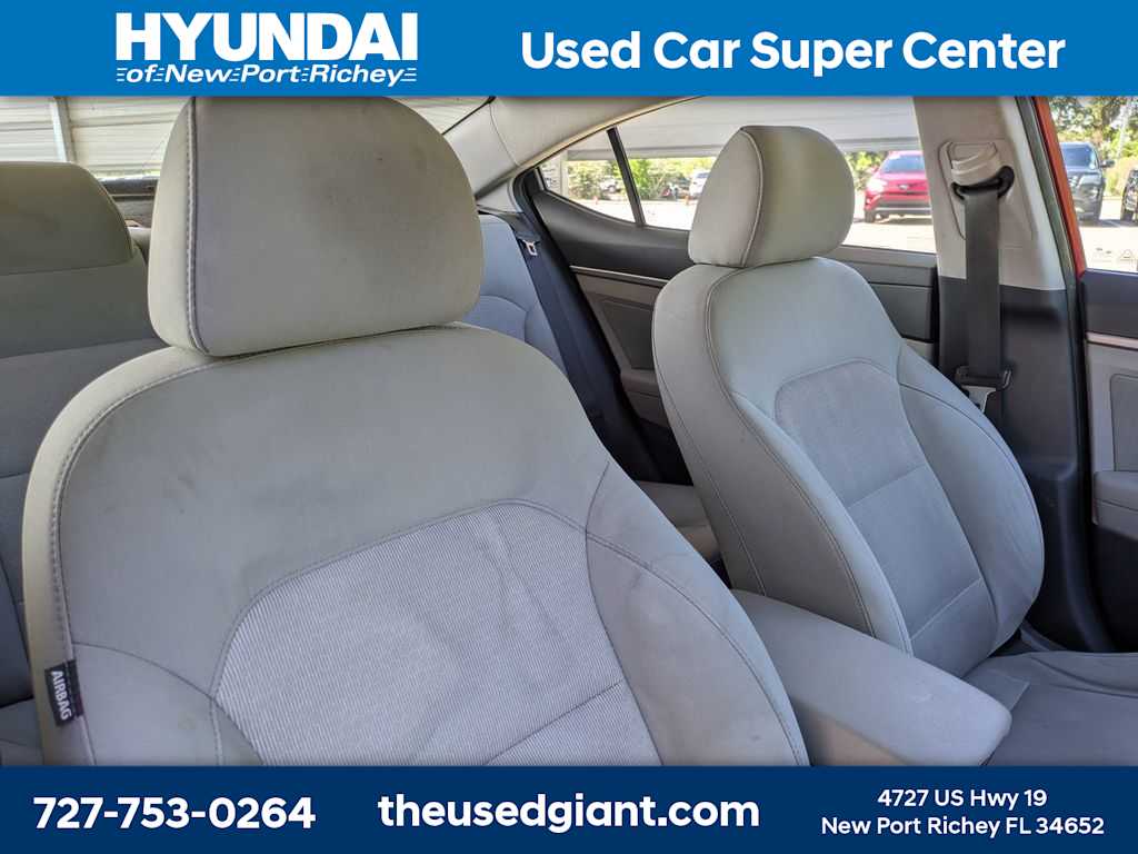Thumbnail: 2017 Hyundai Elantra - 6