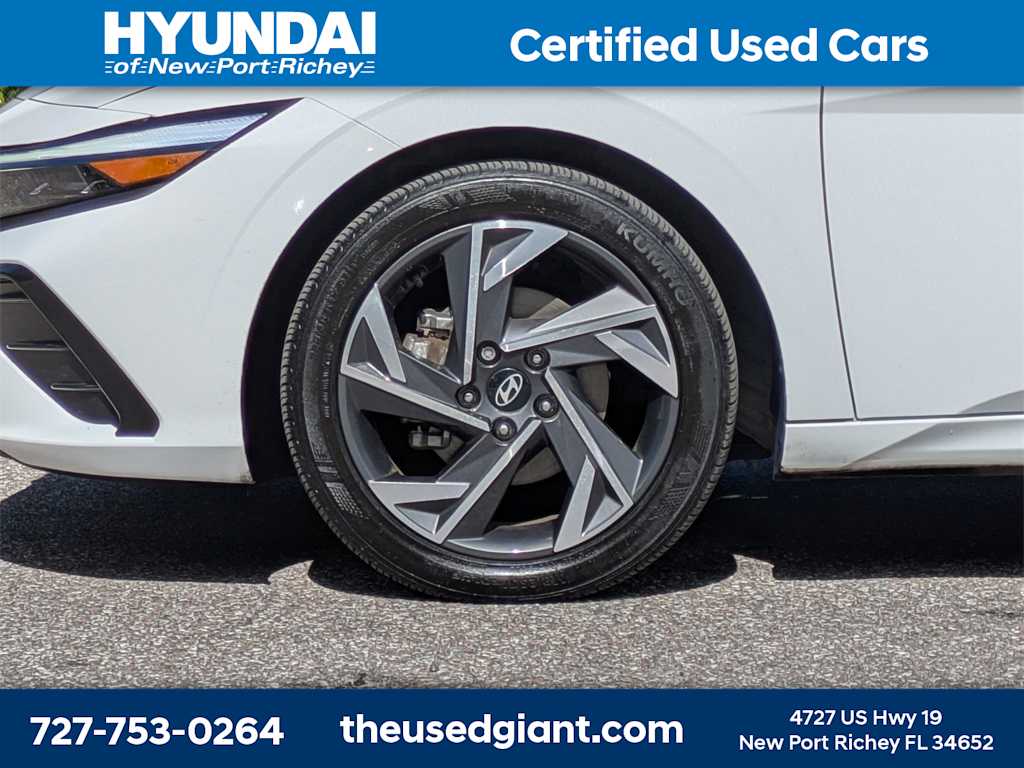 Thumbnail: 2024 Hyundai Elantra - 10