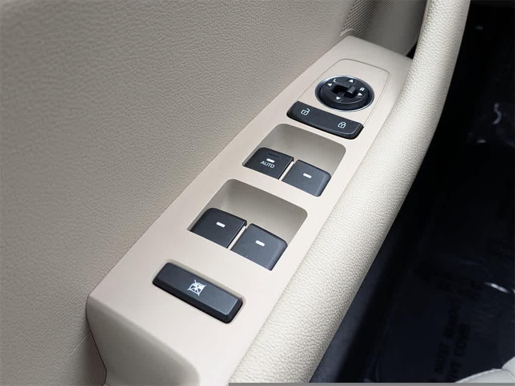 Thumbnail: 2015 Hyundai Sonata - 23