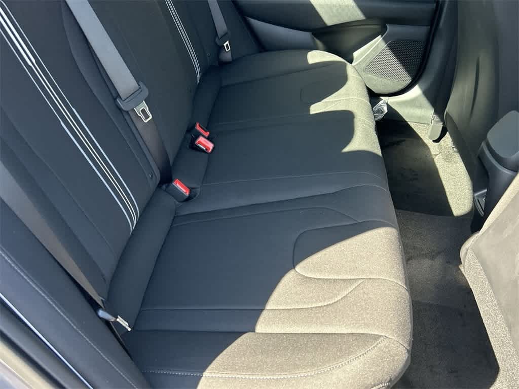 2025 Hyundai Elantra Sport 18