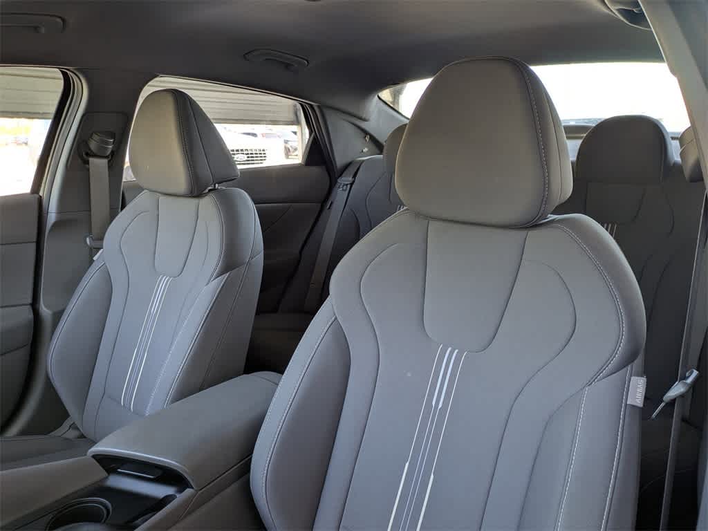 Thumbnail: 2024 Hyundai Elantra - 7