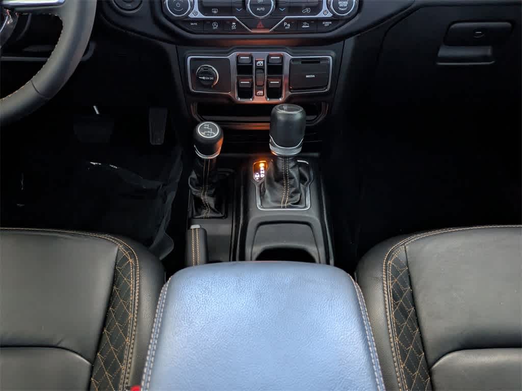 Thumbnail: 2023 Jeep Gladiator - 21