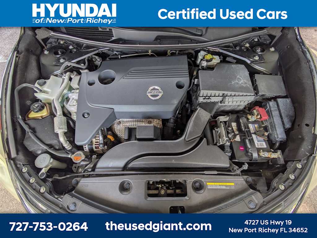 Thumbnail: 2013 Nissan Altima - 14