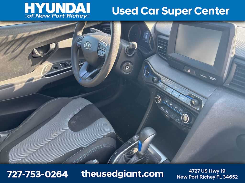 Thumbnail: 2019 Hyundai Veloster - 7