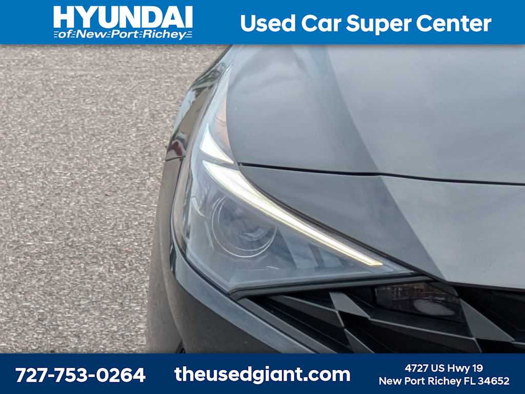 Thumbnail: 2023 Hyundai Elantra - 9