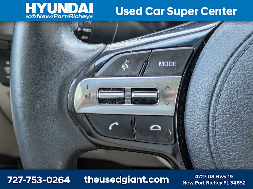 Thumbnail: 2020 Kia Cadenza - 32