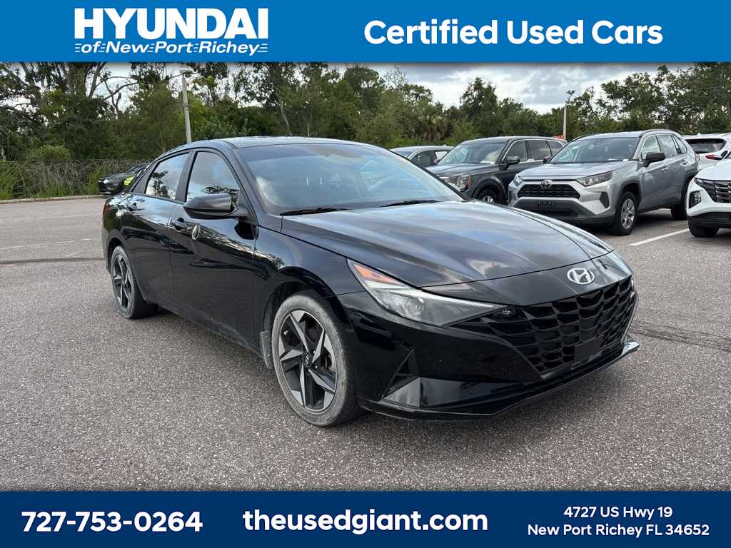 Thumbnail: 2023 Hyundai Elantra - 4