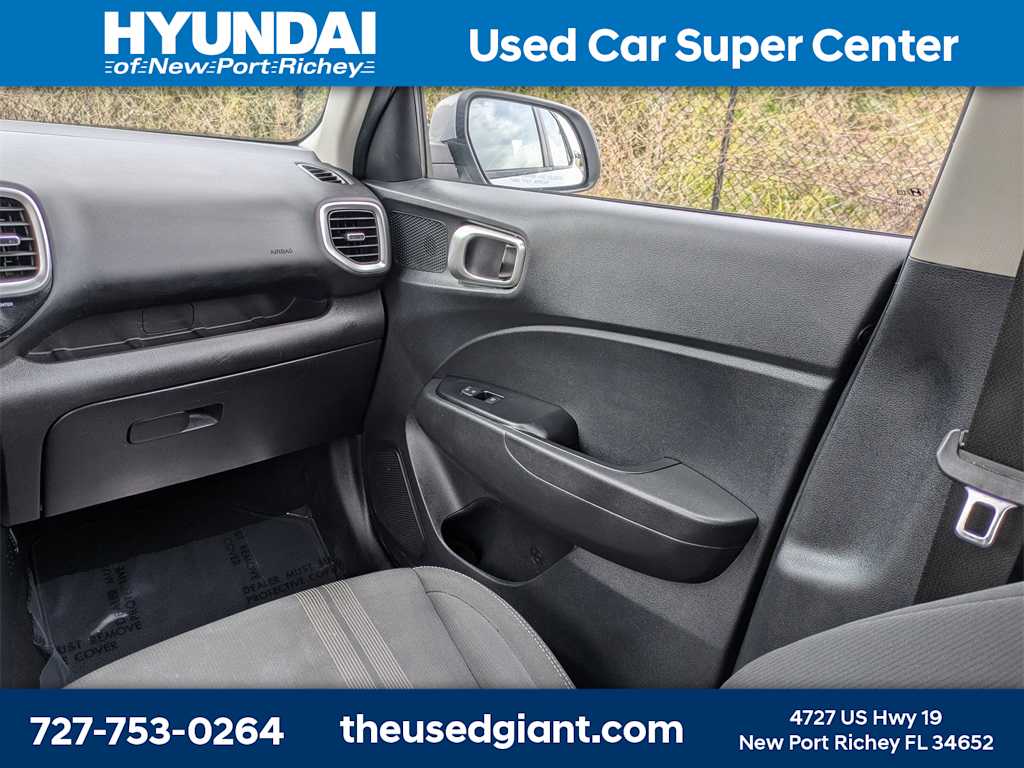 Thumbnail: 2023 Hyundai Venue - 17