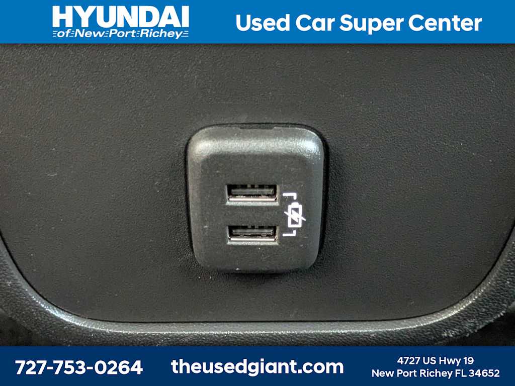 Thumbnail: 2022 Chevrolet Equinox - 21