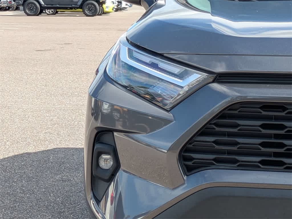 Thumbnail: 2022 Toyota RAV4 - 9