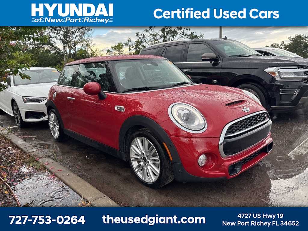 Thumbnail: 2018 MINI Cooper Hardtop - 4