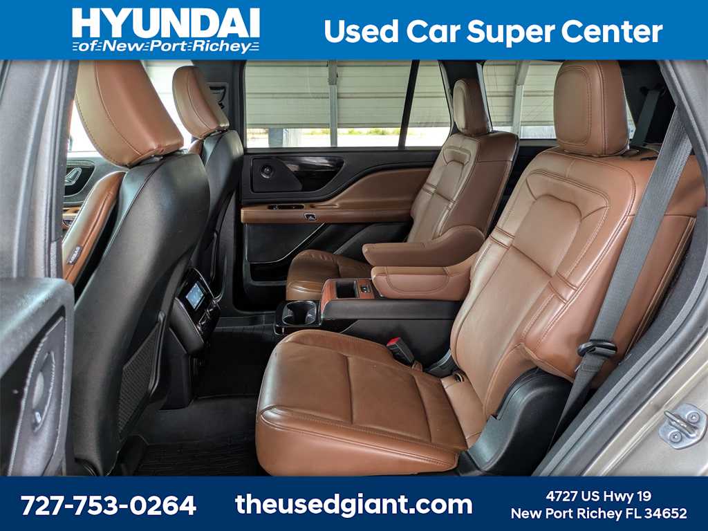 Thumbnail: 2021 Lincoln Aviator - 20