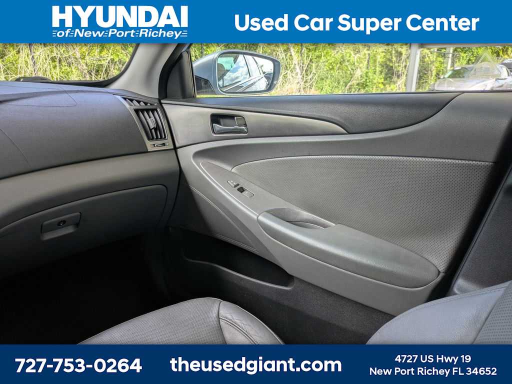 Thumbnail: 2014 Hyundai Sonata - 19