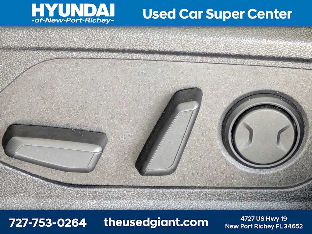 Thumbnail: 2022 Hyundai Santa Cruz - 21