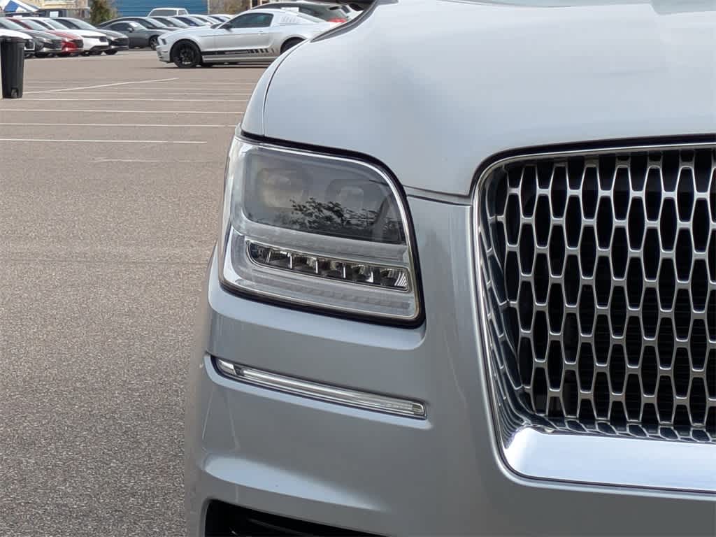 Thumbnail: 2020 Lincoln Navigator - 9