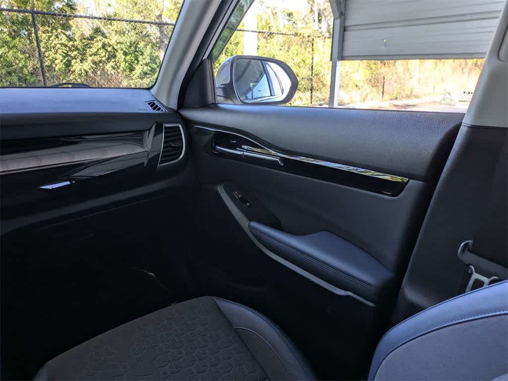 Thumbnail: 2024 Kia Seltos - 19