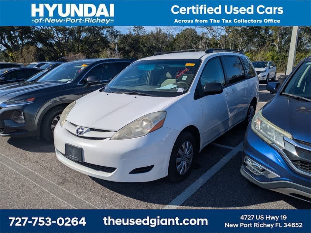 2007 Toyota Sienna LE -
                  New Port Richey, FL