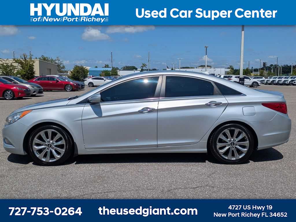 Thumbnail: 2013 Hyundai Sonata - 2
