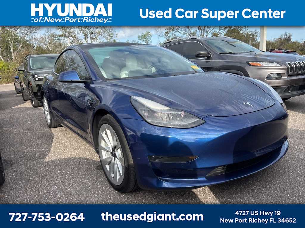 Thumbnail: 2021 Tesla Model 3 - 4