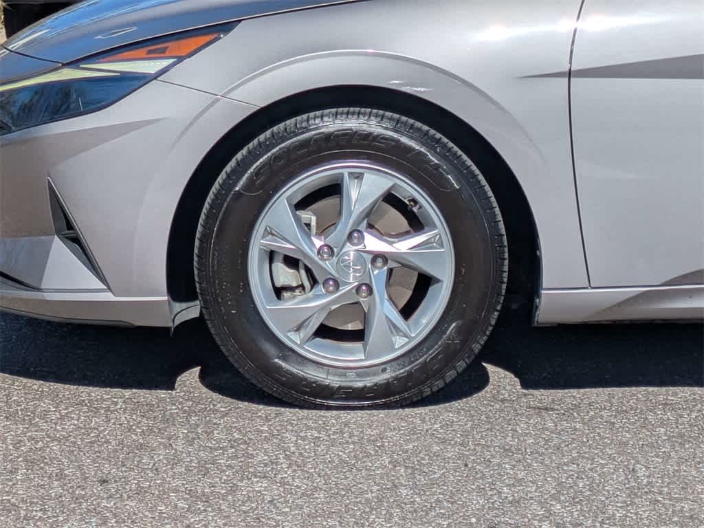 Thumbnail: 2021 Hyundai Elantra - 10