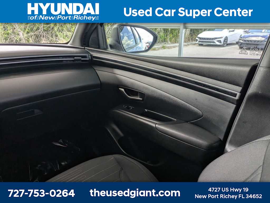 Thumbnail: 2022 Hyundai Santa Cruz - 17