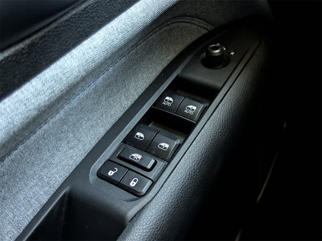 Thumbnail: 2023 Jeep Compass - 29