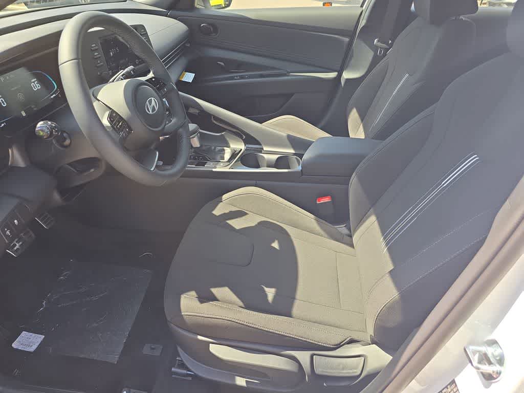 Thumbnail: 2026 Hyundai Elantra - 16