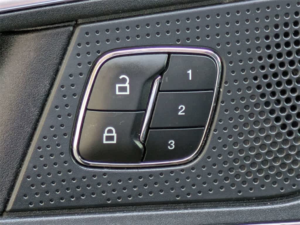 Thumbnail: 2020 Ford Edge - 25