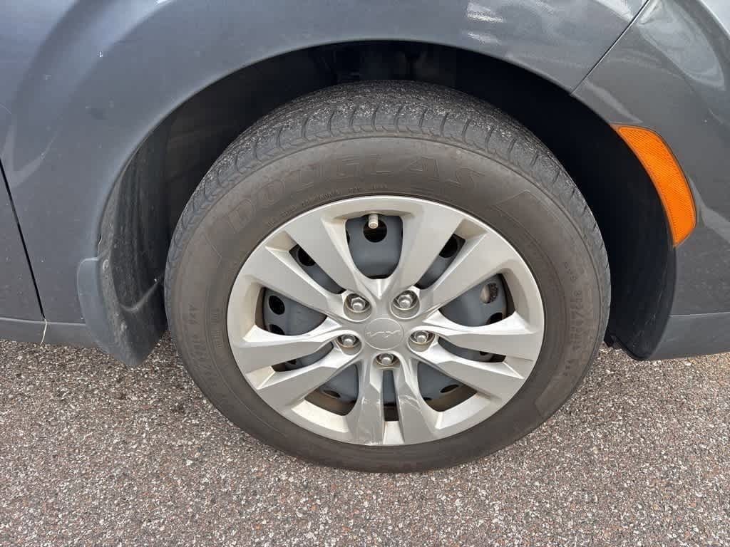 Thumbnail: 2022 Kia Soul - 5