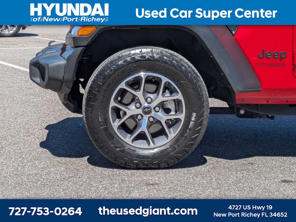 Thumbnail: 2022 Jeep Wrangler - 10