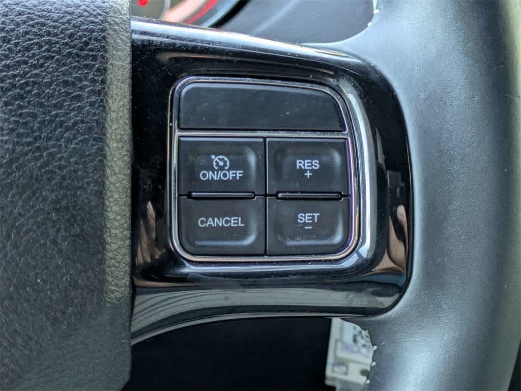 Thumbnail: 2015 Dodge Grand Caravan - 30