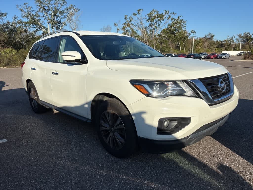 Thumbnail: 2018 Nissan Pathfinder - 4