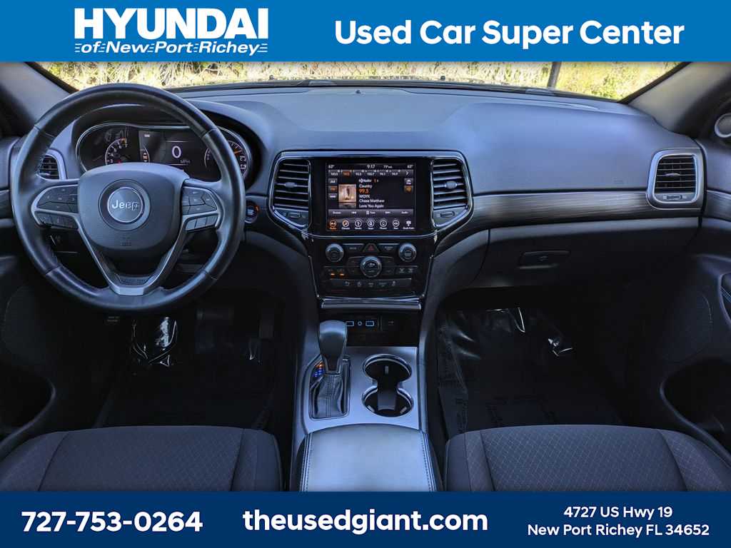 Thumbnail: 2019 Jeep Grand Cherokee - 17