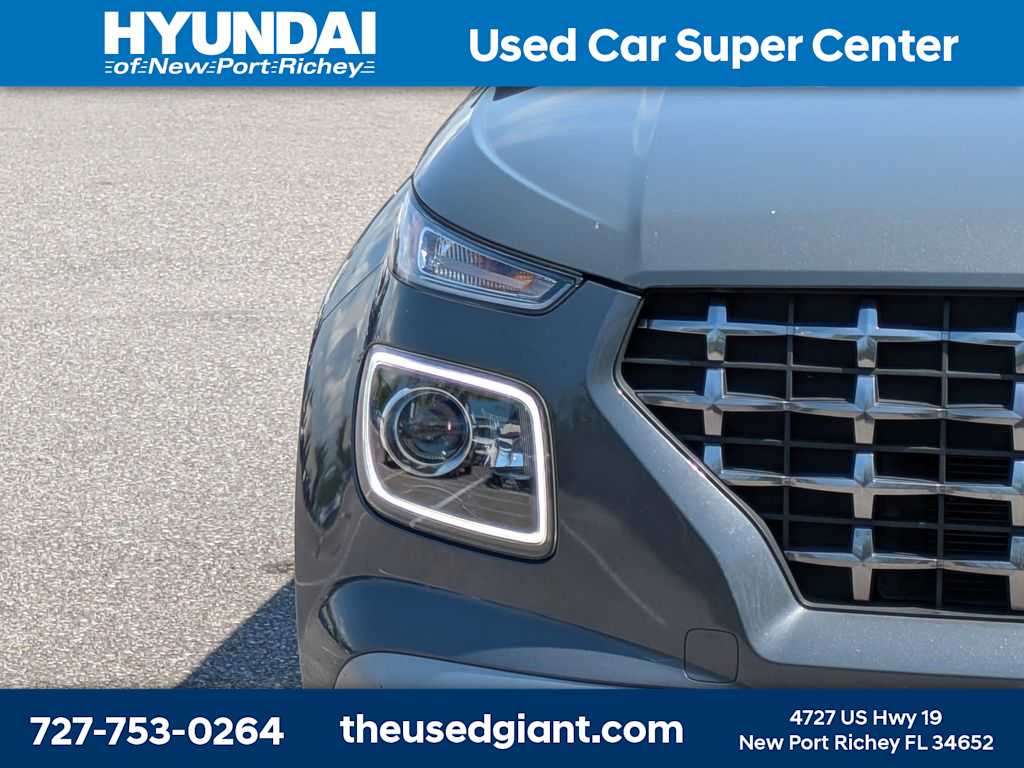 Thumbnail: 2023 Hyundai Venue - 9