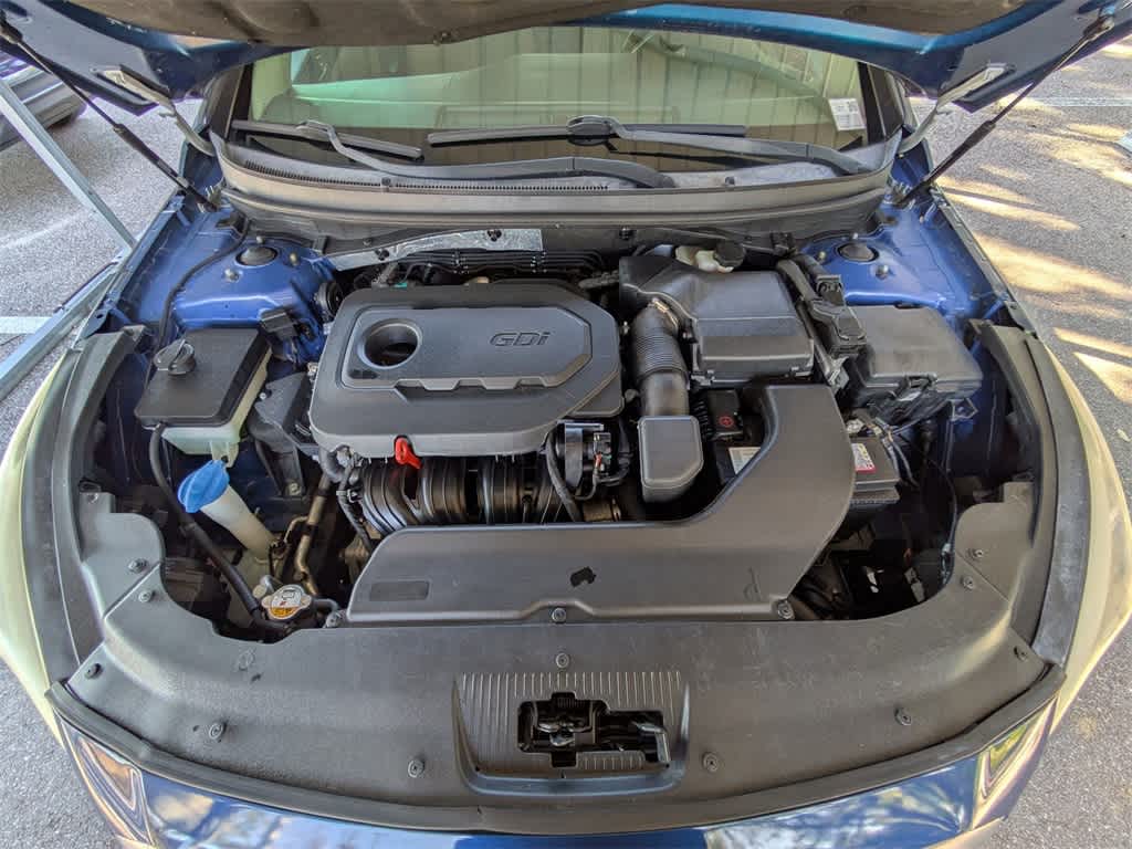 Thumbnail: 2015 Hyundai Sonata - 12