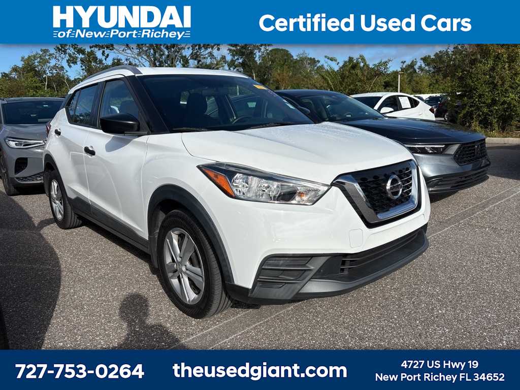 Thumbnail: 2019 Nissan Kicks - 4