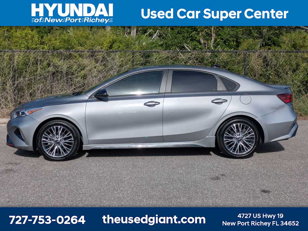 Thumbnail: 2022 Kia Forte - 2