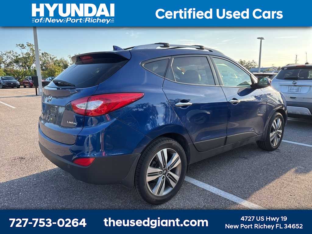Thumbnail: 2015 Hyundai Tucson - 3