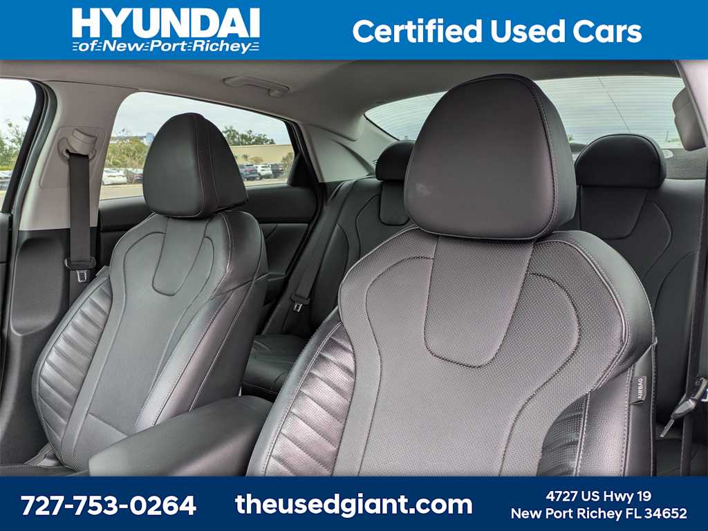 Thumbnail: 2022 Hyundai Elantra - 7