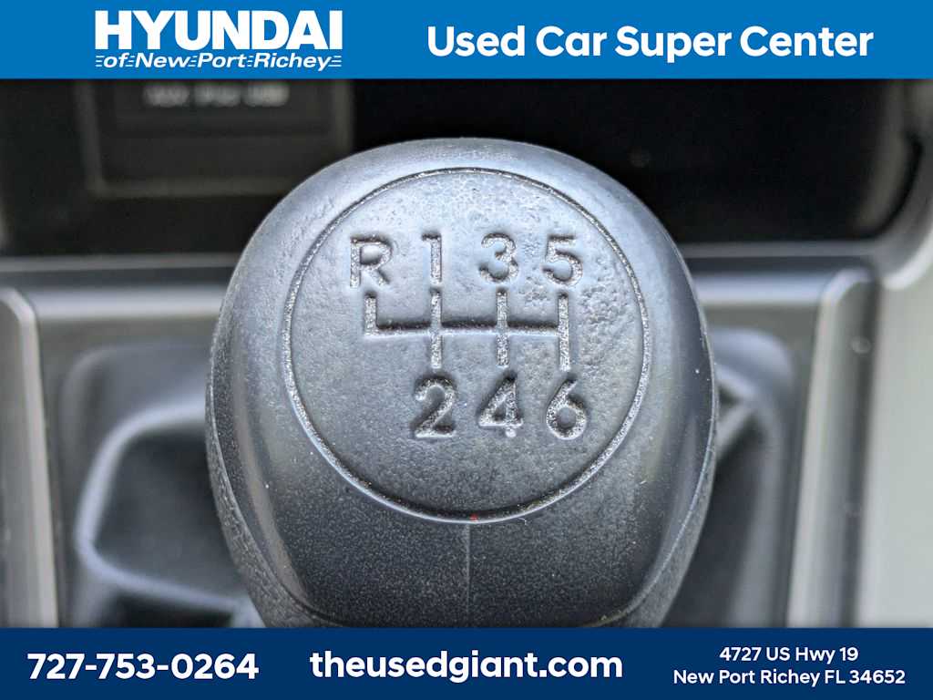 Thumbnail: 2015 Hyundai Elantra - 21