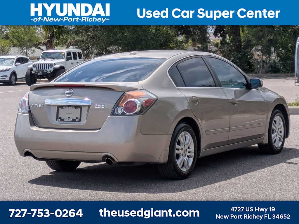 Thumbnail: 2011 Nissan Altima - 5