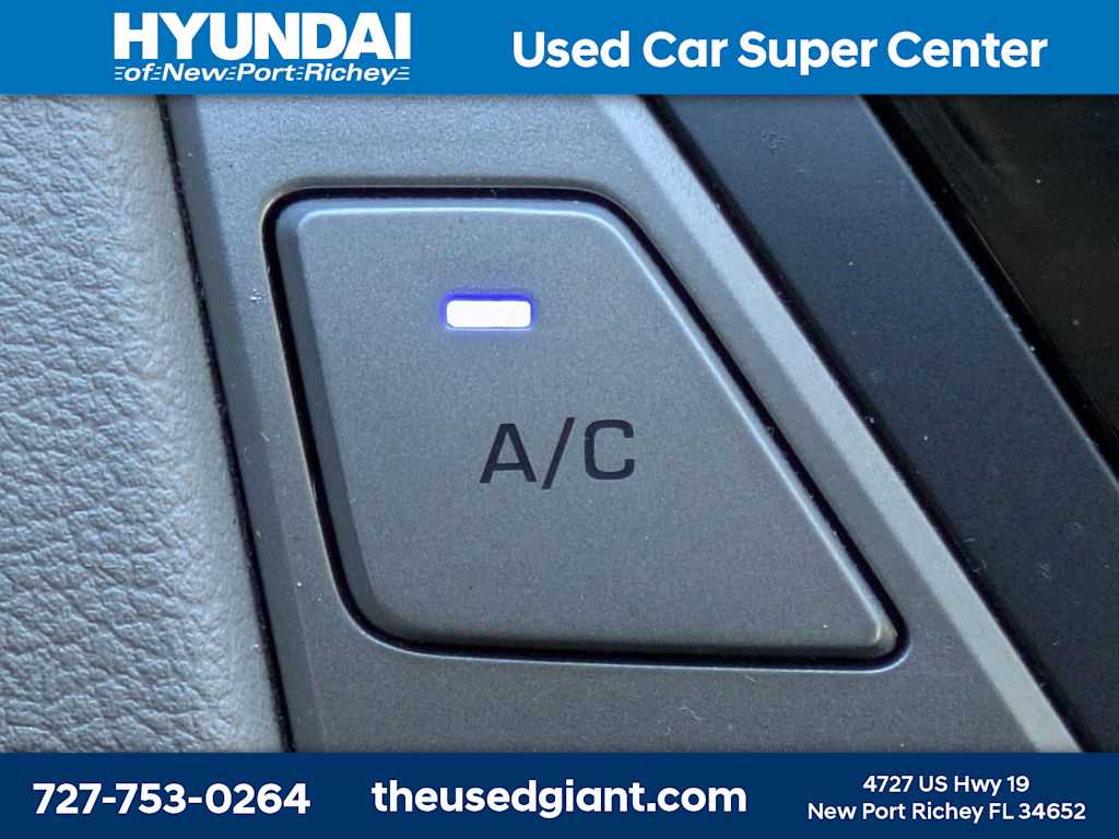 Thumbnail: 2017 Hyundai Elantra - 19