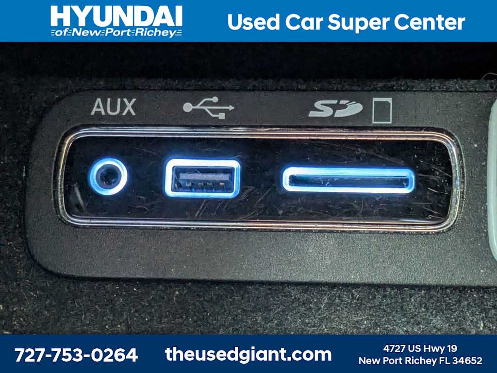 Thumbnail: 2017 Jeep Grand Cherokee - 30