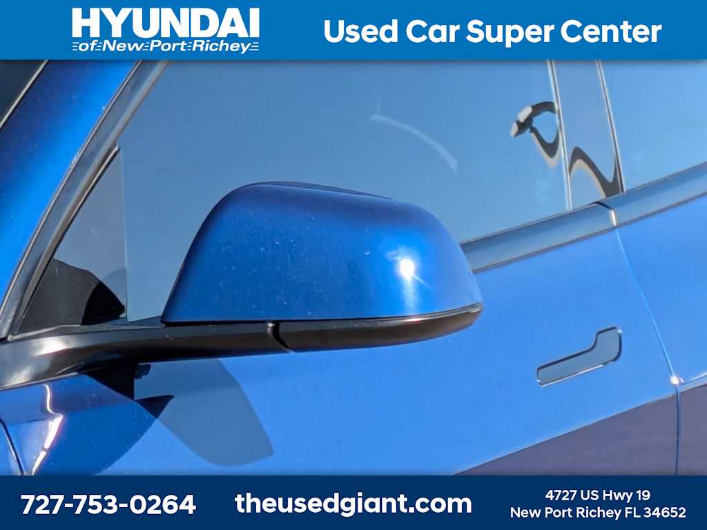 Thumbnail: 2021 Tesla Model 3 - 11