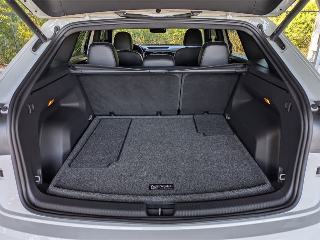 Thumbnail: 2023 Volkswagen Atlas - 12