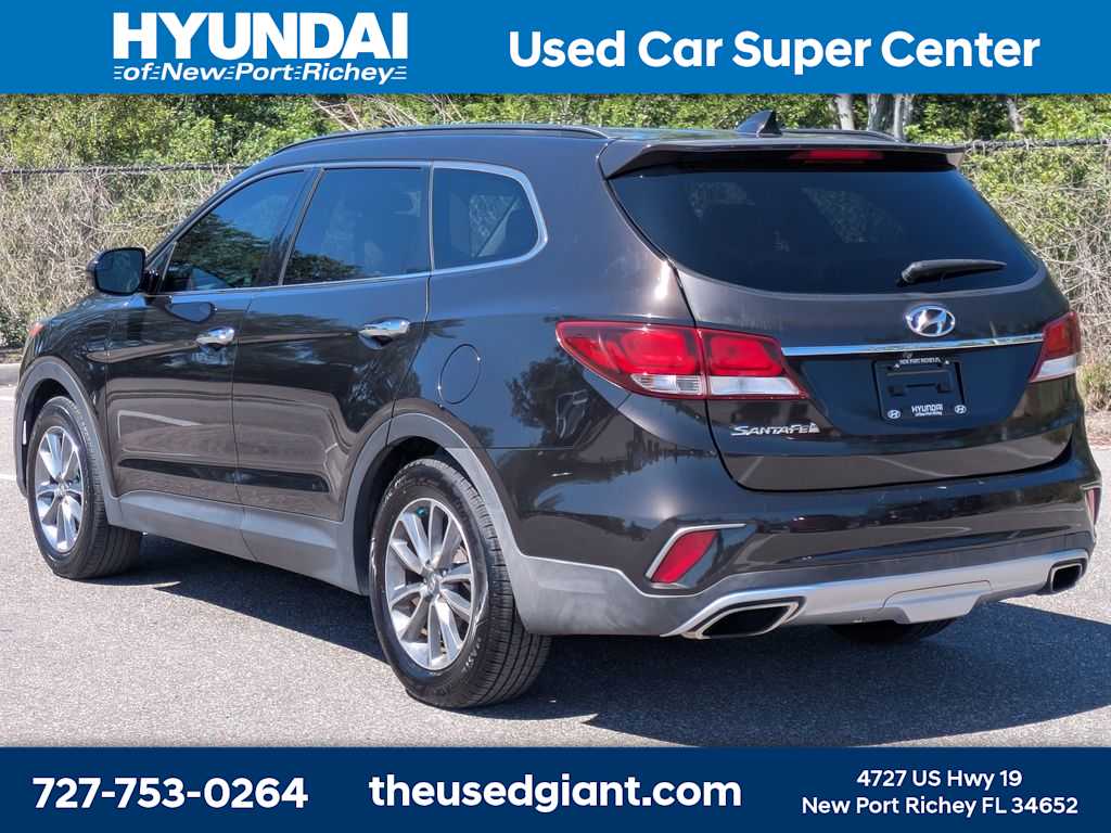 Thumbnail: 2017 Hyundai Santa Fe - 3