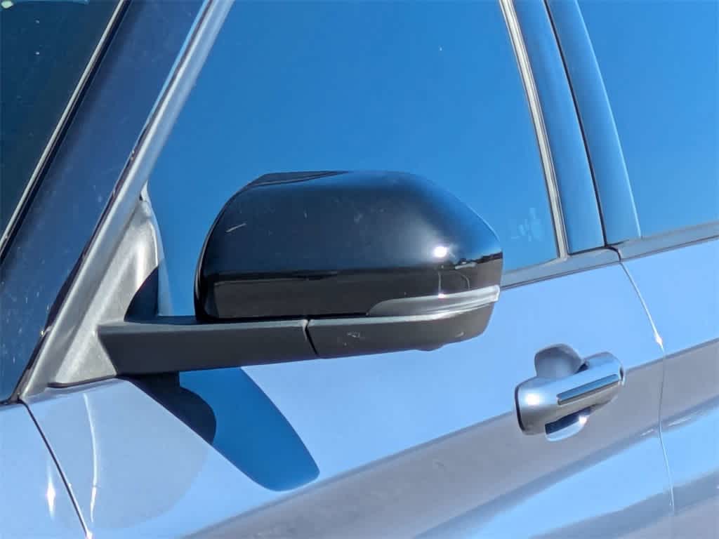 Thumbnail: 2021 Ford Explorer - 11