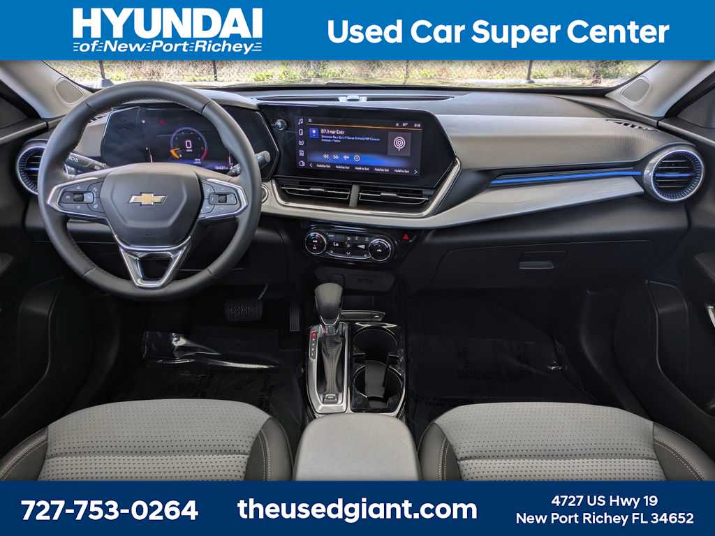 Thumbnail: 2024 Chevrolet Trax - 17