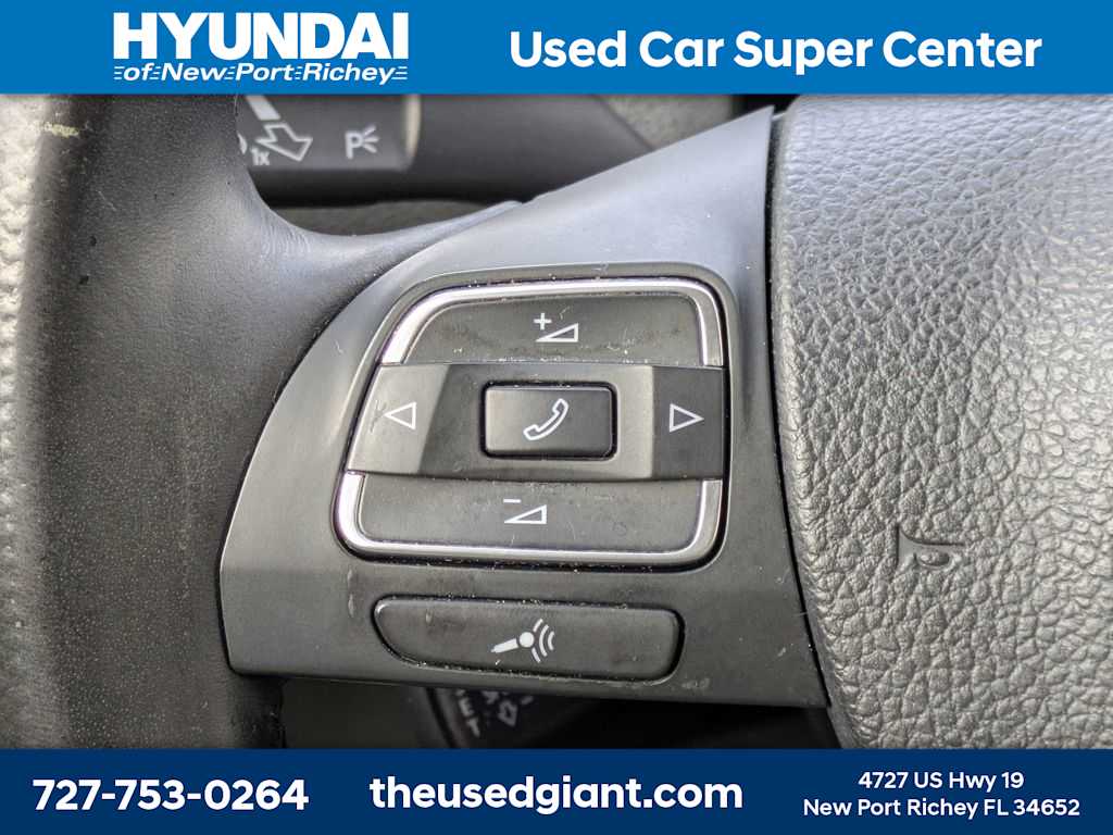 Thumbnail: 2013 Volkswagen CC - 32