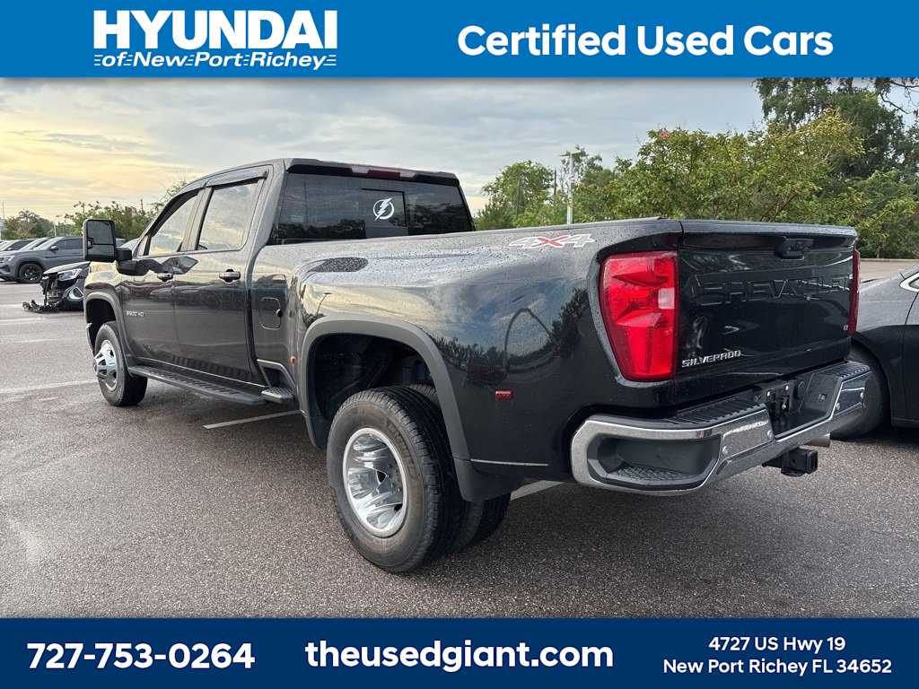 Thumbnail: 2022 Chevrolet Silverado 3500 - 2